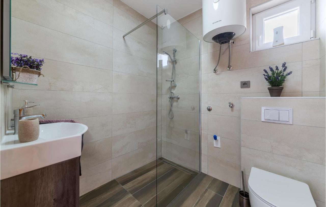 Cozy Apartment In Pula With Kitchen エクステリア 写真